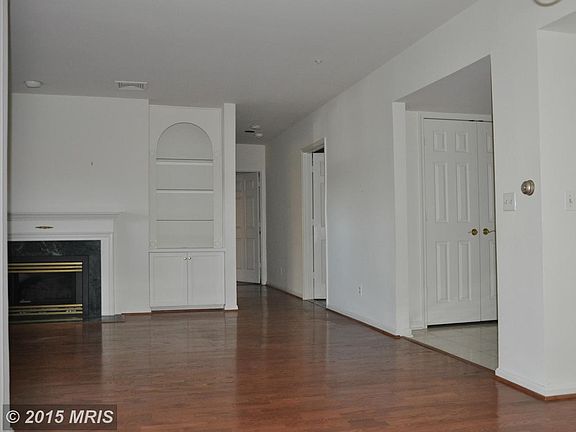 4th image of 215 Belmont Forest Ct Unit 208