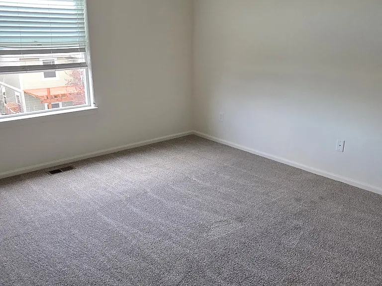2232 Marshfield Ln — Photo 13