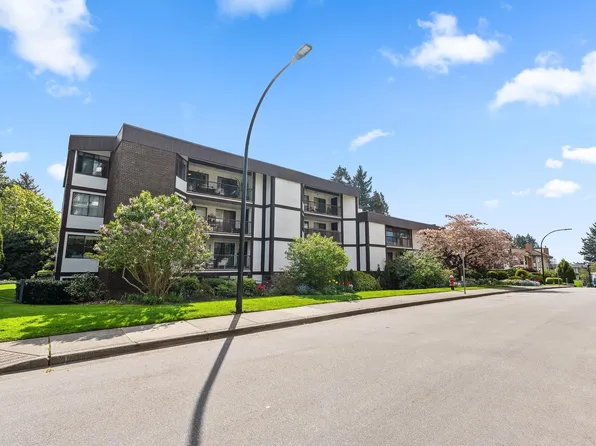1520 Vidal St #302, White Rock, BC V4B 3T7