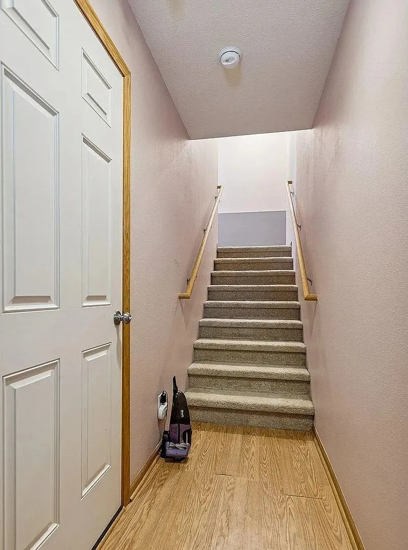 Comfortable 2-Bedroom, 2-Bath Home in the Heart of Millard — Photo 4