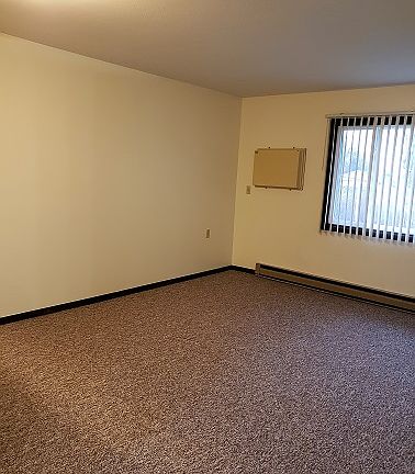 3rd image of 517 W Blackhawk Ave #6