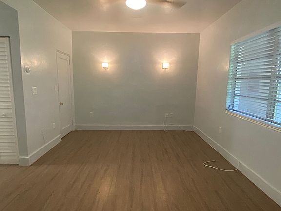4th image of 1550 Jefferson Ave #2A