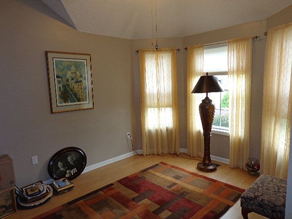 3rd image of 395 Nikki Ln
