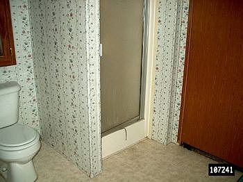 215556X-5.jpg
