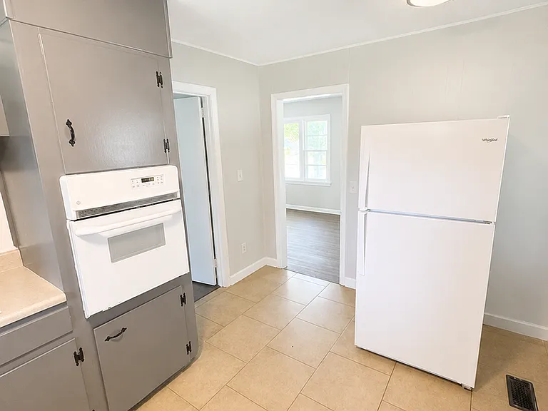 602 Austin Dr NW — Photo 6