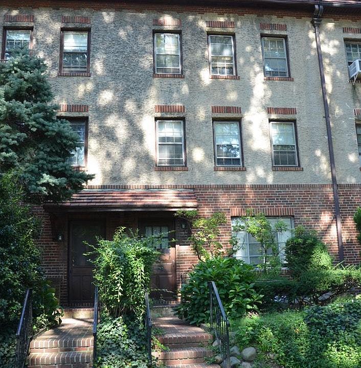 1st image of 170 Burns St