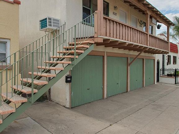 2nd image of 530 E Burnett St