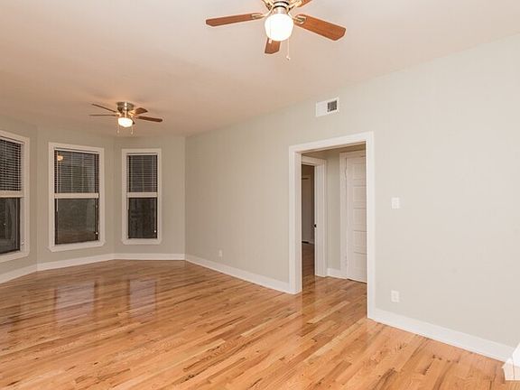 2nd image of 627 W Oakdale Ave #6334