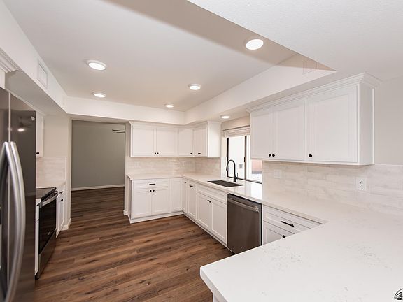 3rd image of 2187 E 27th Way