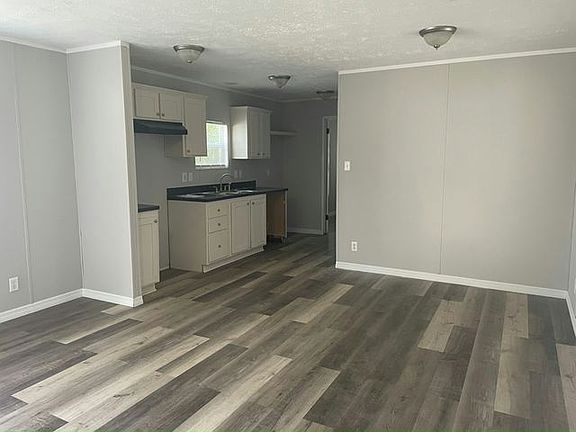 4th image of 26 E Tahoe St #90