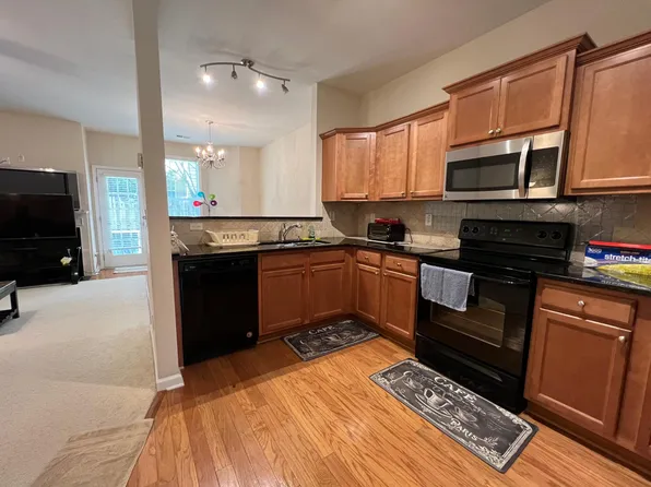 3044 Bernauer Trce, Dunwoody, GA 30360