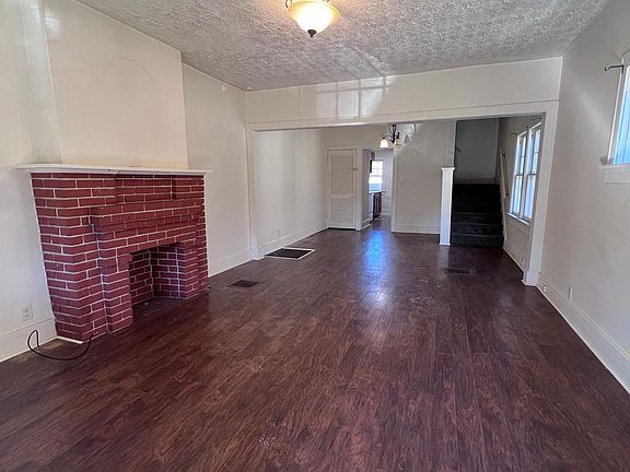 2nd image of 132 Willowwood Dr #132