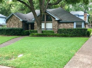 358 Meadow Creek Dr, Duncanville, TX 75137