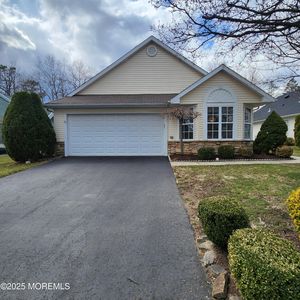 14 Wellington Lane, Lakewood, NJ, 08701