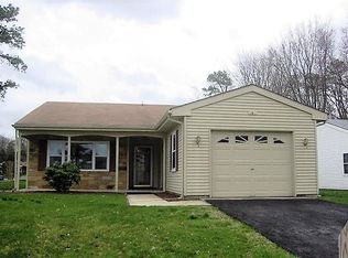 1 Dorchester Dr, Southampton, NJ 08088