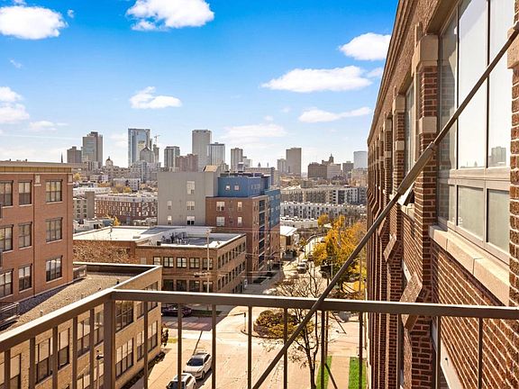 5th image of 234 E Reservoir AVENUE #607