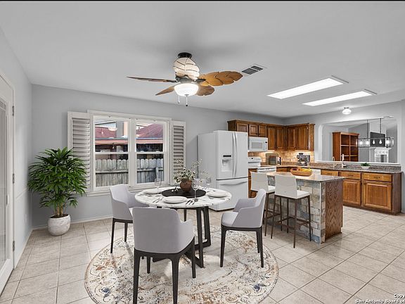 4th image of 15018 Preston Court