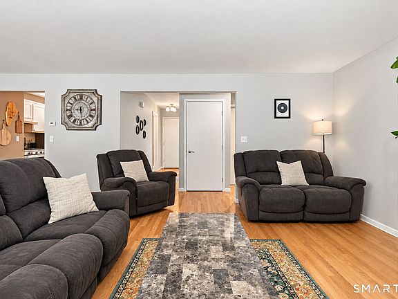 5th image of 203 Greens Farm Road #203