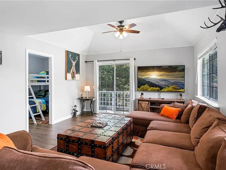 955 Teakwood Dr — Photo 7