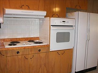 4th image of 1600 Crestline Dr