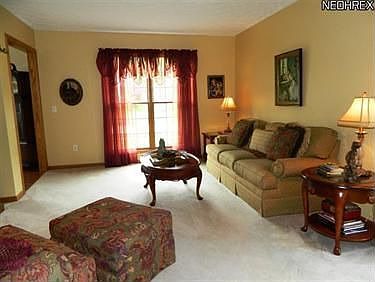 4th image of 185 Chadwick Dr