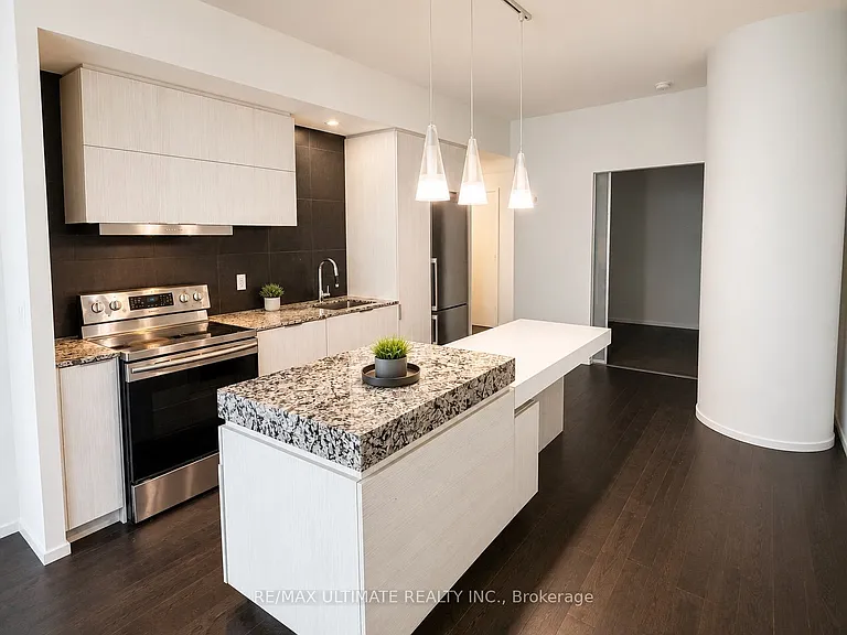 101 Charles St E #301 — Photo 4