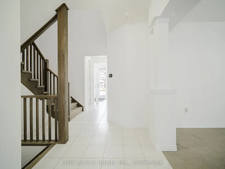 19 McLaren Ave — Photo 22