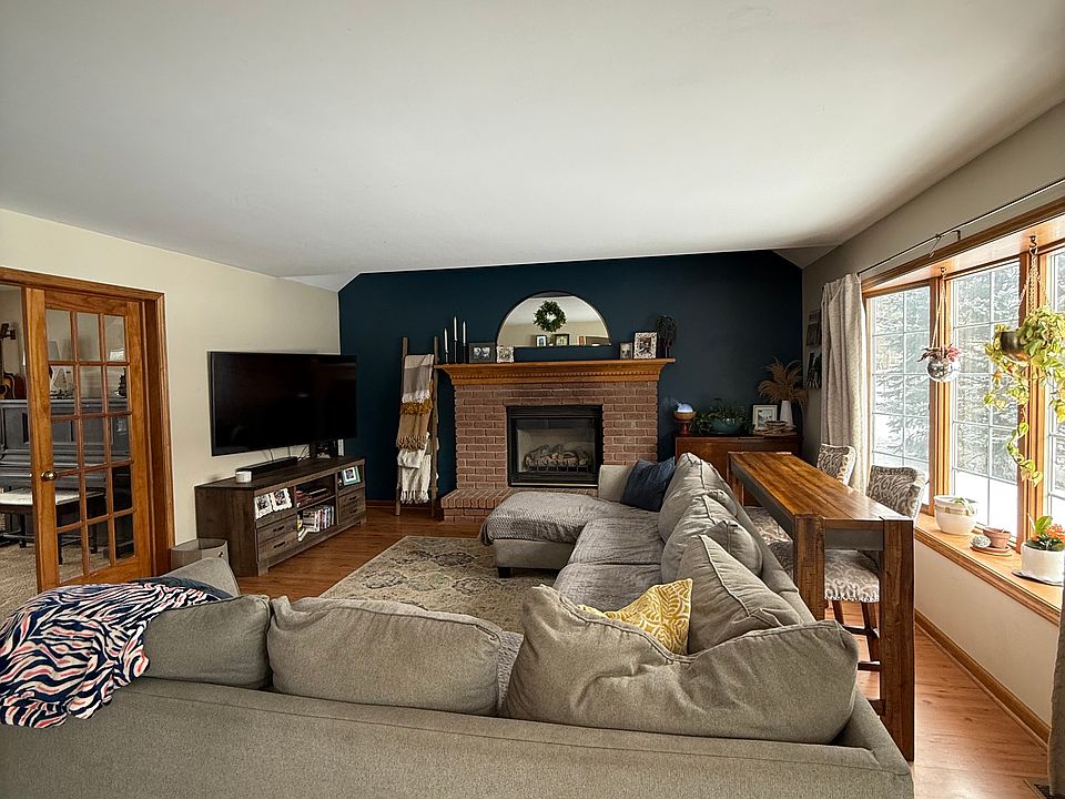 1st image of 119 Ashwood Ln