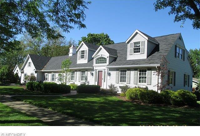 1st image of 15 Rolling Meadows Dr