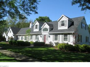 15 Rolling Meadows Dr, Medina, OH 44256