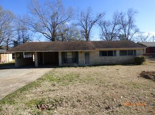 104 Crown Ct, Natchez, MS 39120