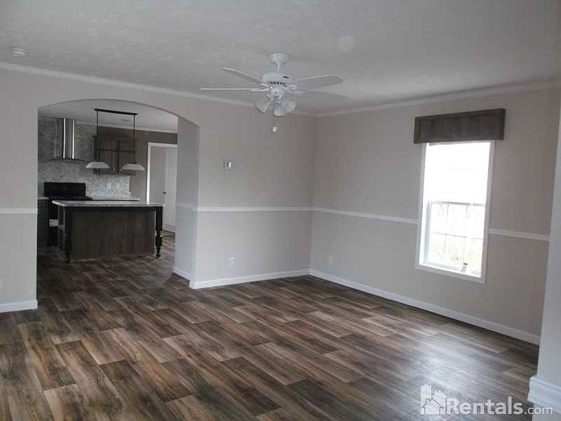 2nd image of 5403 Forest Rd