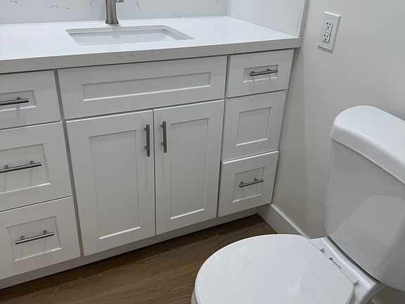 5th image of 415 N Oakhurst Dr APT 305