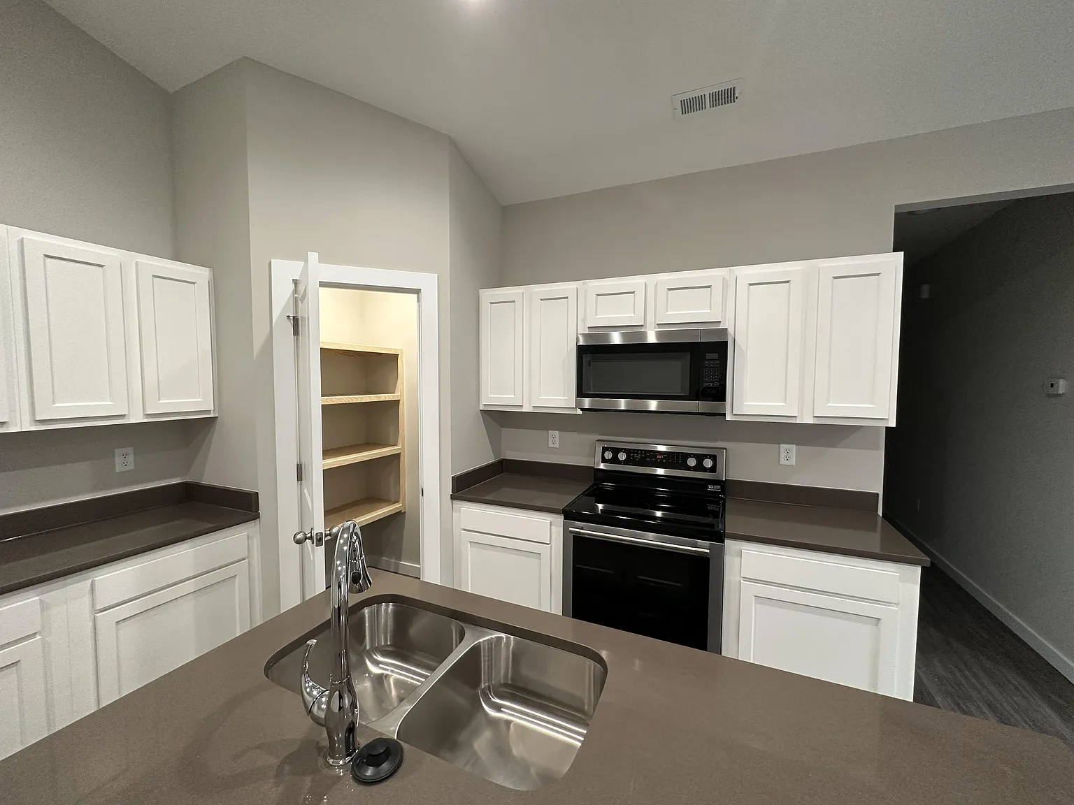 13522 Haskell Court - 1 — Photo 3
