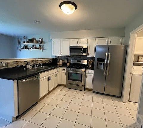 2nd image of 1168 Lillian Ln