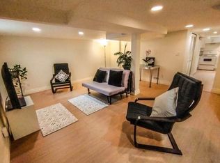 737 Robinson St, Coquitlam, BC V3J 4E9