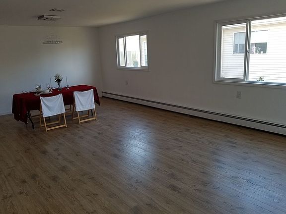 5th image of 26 Caribbean St