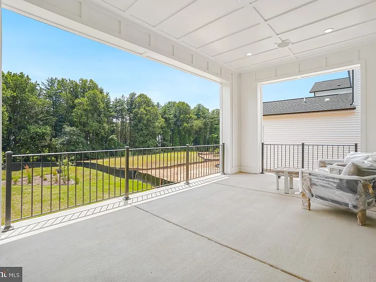12321 Potomac Hunt Rd — Photo 11