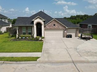 12031 Champions Forest Dr, Mont Belvieu, TX 77535