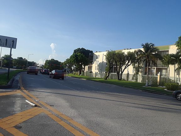 5th image of 8870 Fontainebleau Blvd APT 409