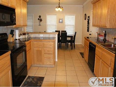 WIDE GALLEY KITCHEN