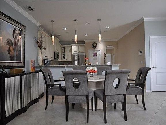 5th image of 5644 Siracusa Ln
