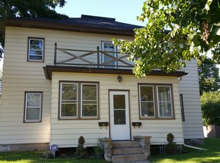 1205 10th St E #1, Glencoe, MN 55336