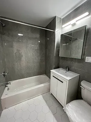 Rented by Oxford Property Group | media 10