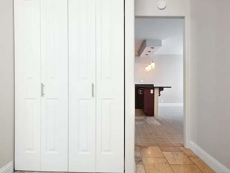 700 E 8th St #14G — Photo 14