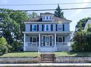 374 Pine St, Lowell, MA 01851