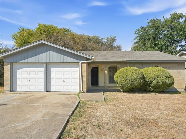 2821 Lana Cir, Fort Worth, TX 76140