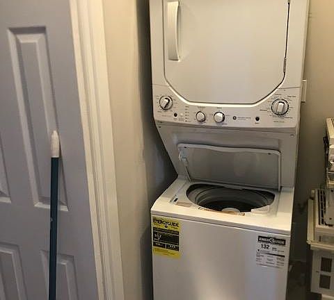 4th image of 108 Sussex St APT 10