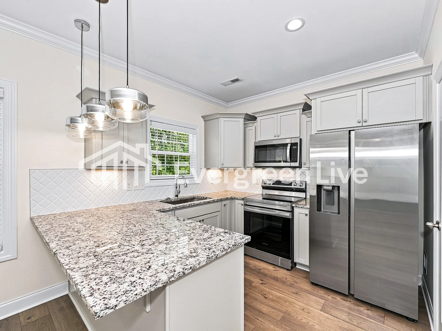 3 bed, 2.5 bath, 1651 sqft, $1,995 — Photo 4