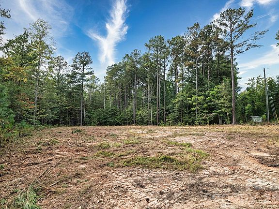 2nd image of 1469 Reservation Rd